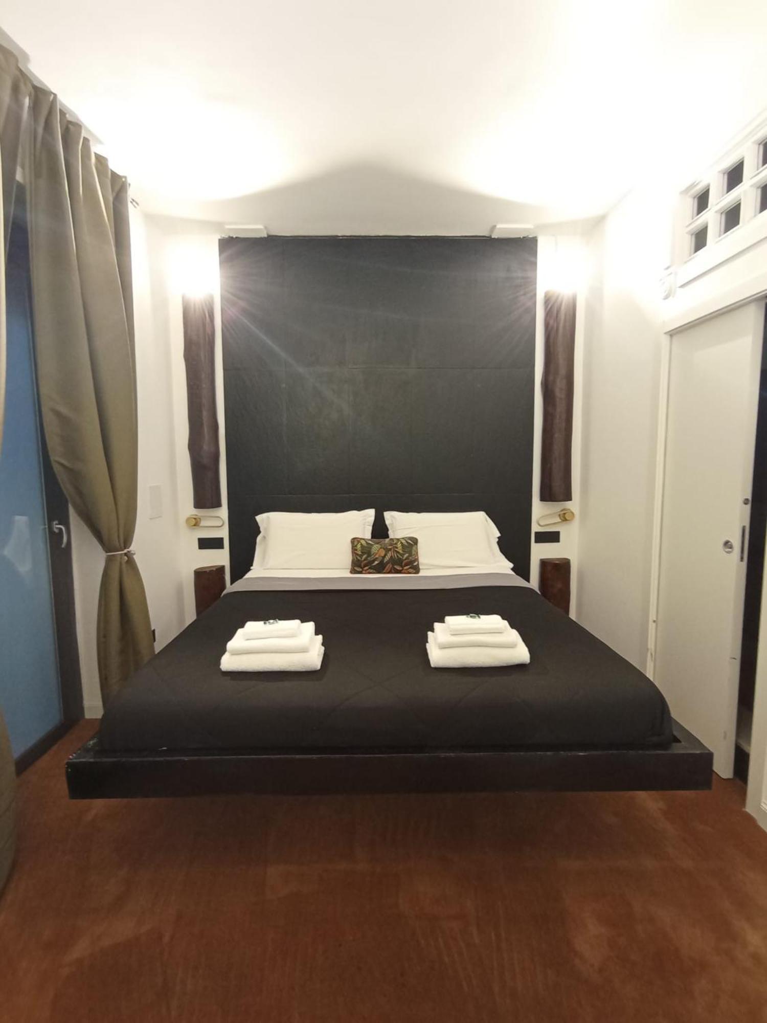 נאפולי President Plaza Vip Suite Spa By Babylon Stay מראה חיצוני תמונה