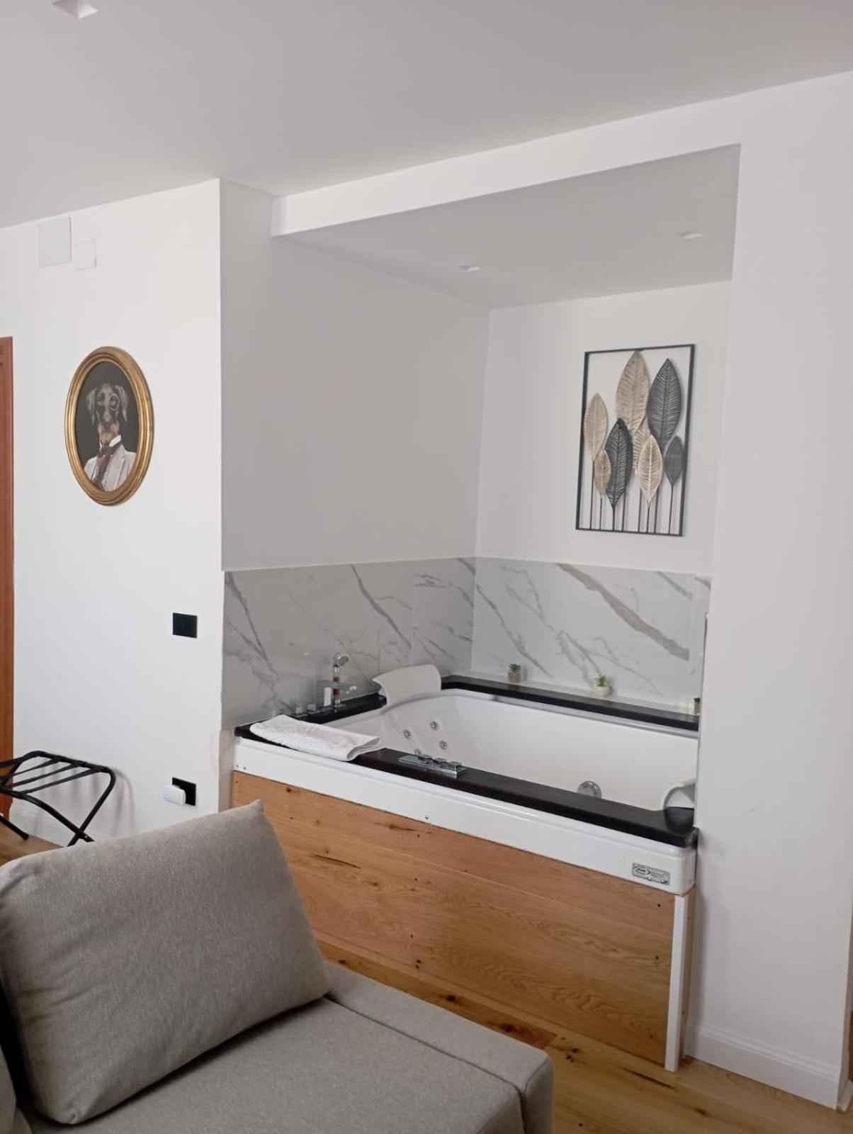 נאפולי President Plaza Vip Suite Spa By Babylon Stay מראה חיצוני תמונה