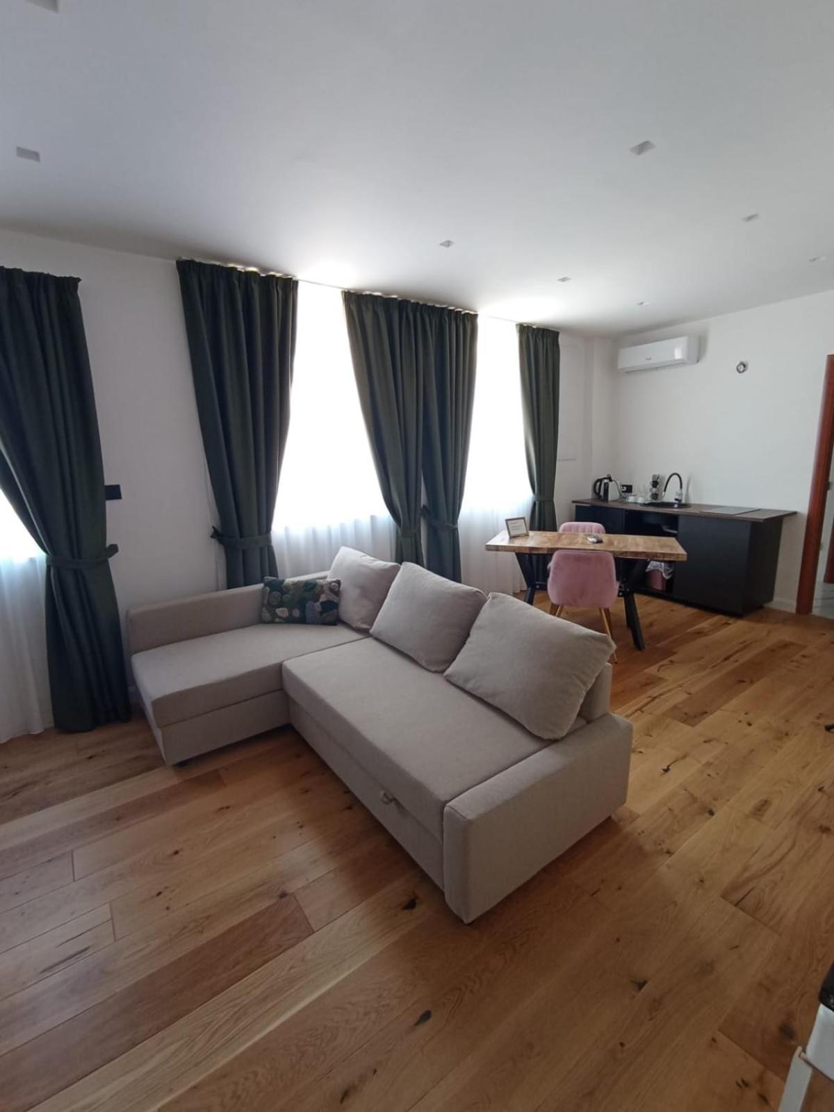 נאפולי President Plaza Vip Suite Spa By Babylon Stay מראה חיצוני תמונה